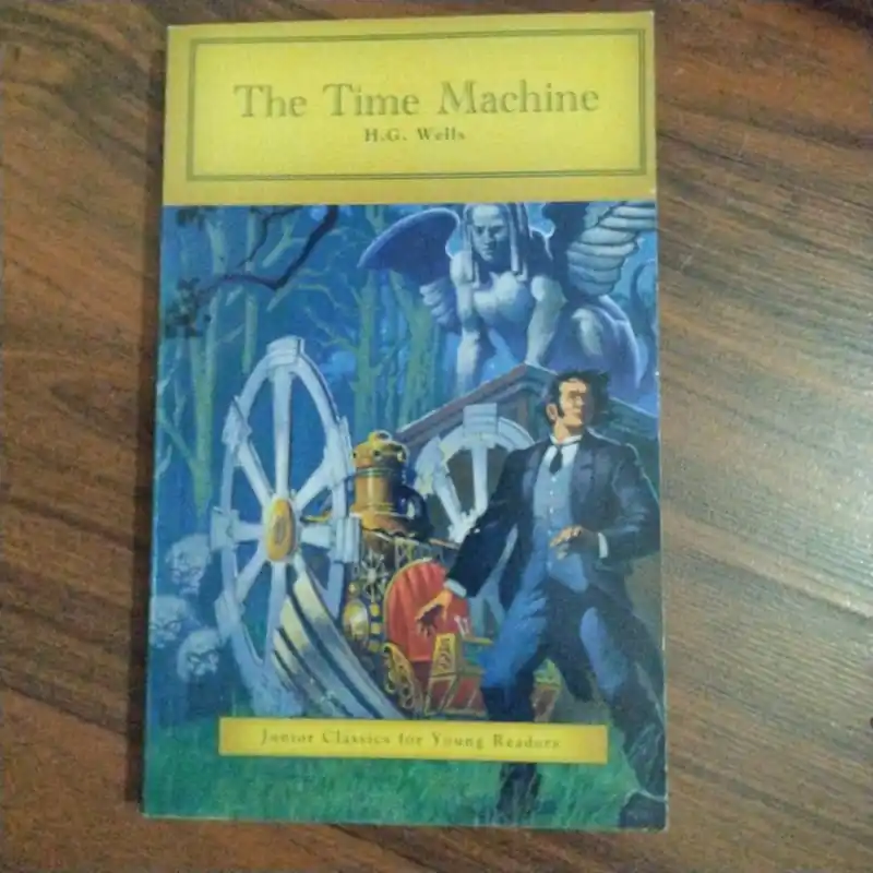Fan Favorite Time Machine - H. G. Wells
